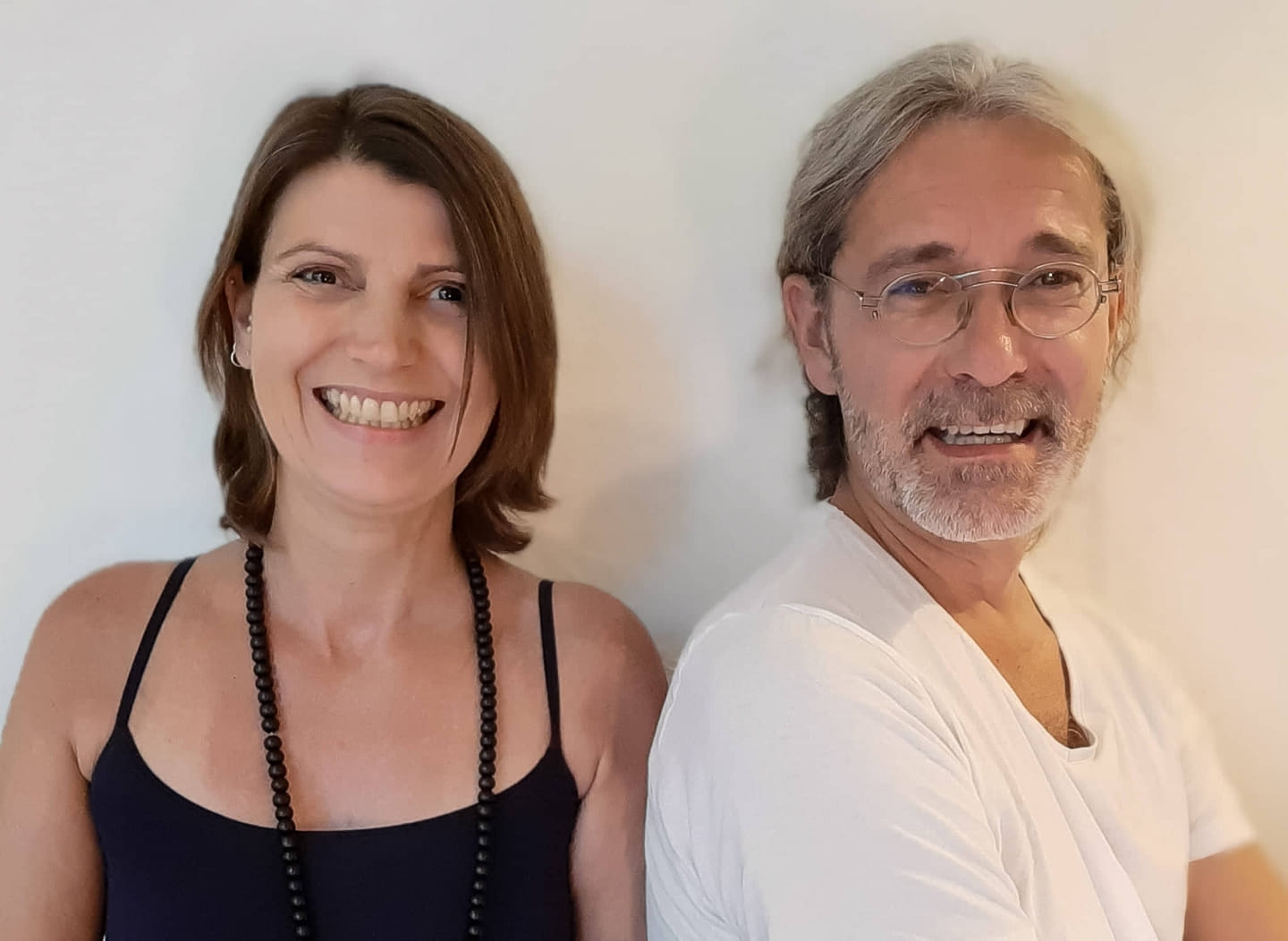 Wir als Team: Niritya und Tom, Heilpraktiker für Psychotherapie