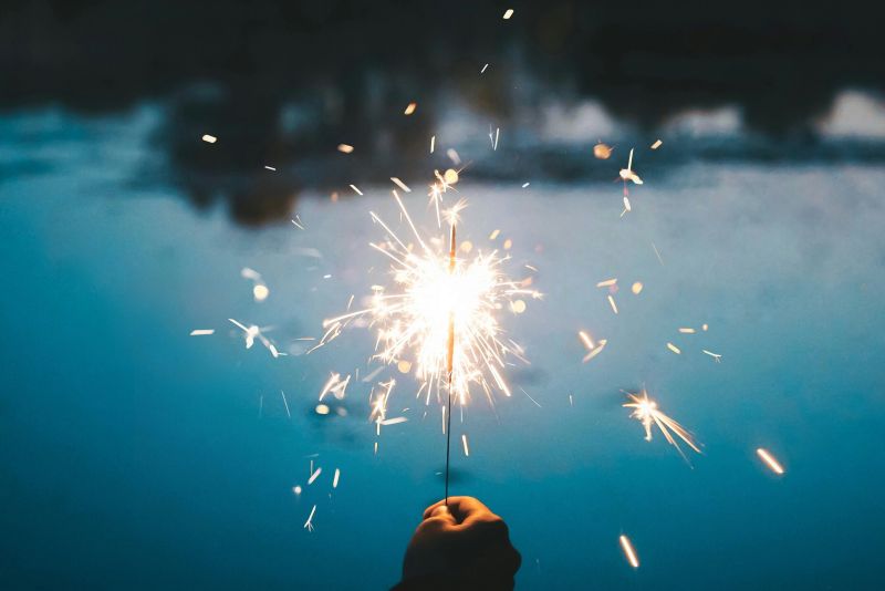 "Frauensachen - für alles, was in Dir leuchten will" - ein Workshop für Frauen mit den Heilpraktikerinnen Niritya & Ansha in Saarbrücken und Frauenseminar / Saarland.