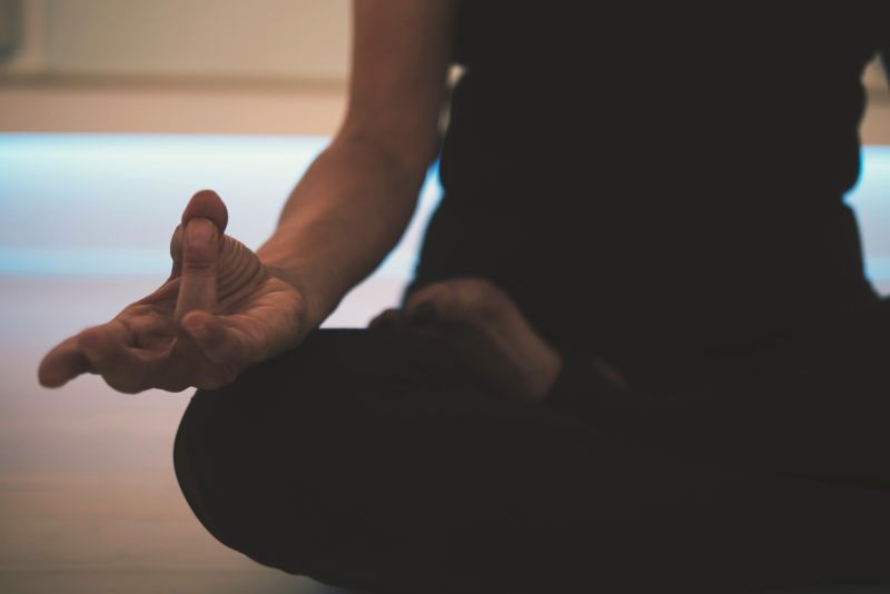 Ein Meditationskurs mit Niriya & Tom in Saarbrücken: Achtsamkeit und Meditieren erfahren bei Meditationslehrerin Niritya im Saarland.